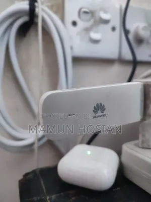 Huawei E8372 LTE Wi-Fi USB Stick Modem