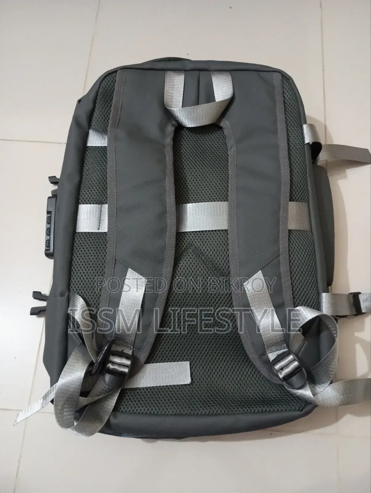 🎒 প্রিমিয়াম কোয়ালিটি ল্যাপটপ/ট্রাভেল ব্যাকপ্যাক – একদম নতুন