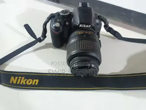 DSLR Camera Nikon D3100