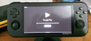 রিট্রয়েড পকেট ৩ হ্যান্ডহেল্ড