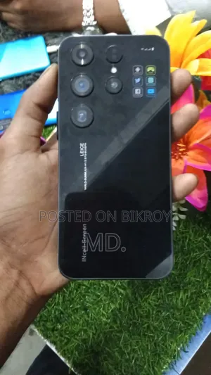 EL 8 GB Black