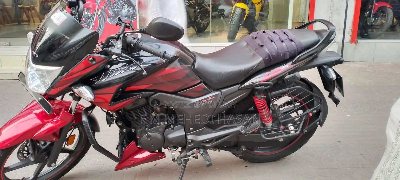 Hero Hunk 2022 Black