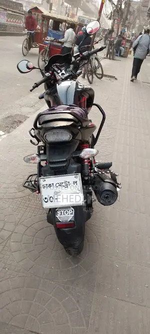 Hero Hunk 2022 Black