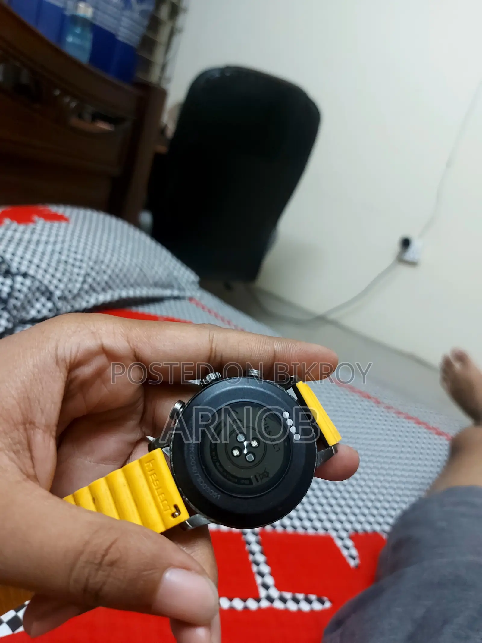 কিসলেক্ট কেআর২ এলটিডি বিটি কলিং ওয়াচ