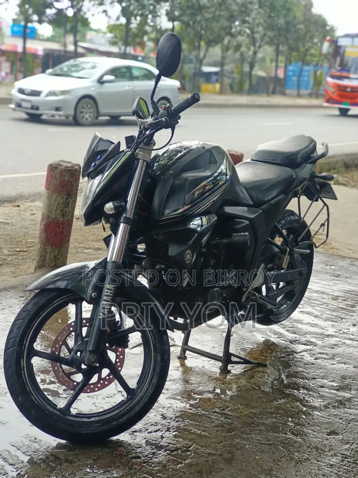 ইয়ামাহা এফজেডএস ভি২ ২০১৮ ব্ল্যাক