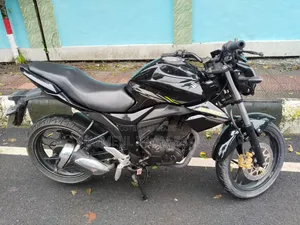 Suzuki 2022 Black