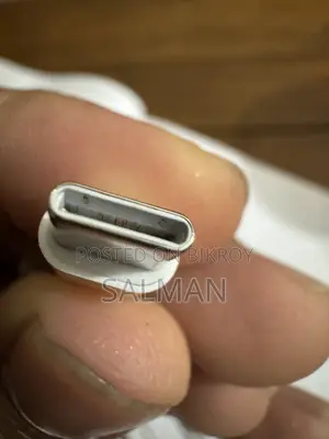 আইফোন অরিজিনাল লাইটনিং ক্যাবল