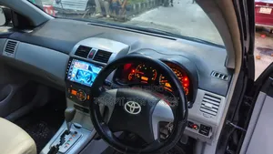 টয়োটা অ্যাক্সিও ২০১১ নীল