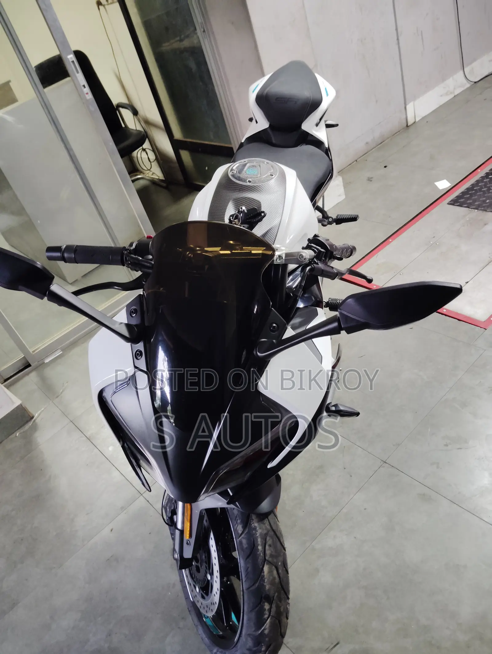 CFMoto 300SR 2025 White