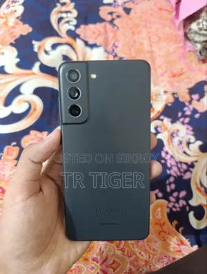 স্যামসাং গ্যালাক্সি এস২১ এফই ৫জি ১২৮ জিবি কালো
