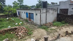 ৪ বেডরুম টিনসেট বাড়ি বিক্রি, উত্তরা