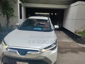 টয়োটা করোল্লা ক্রস ২০২২ পার্ল