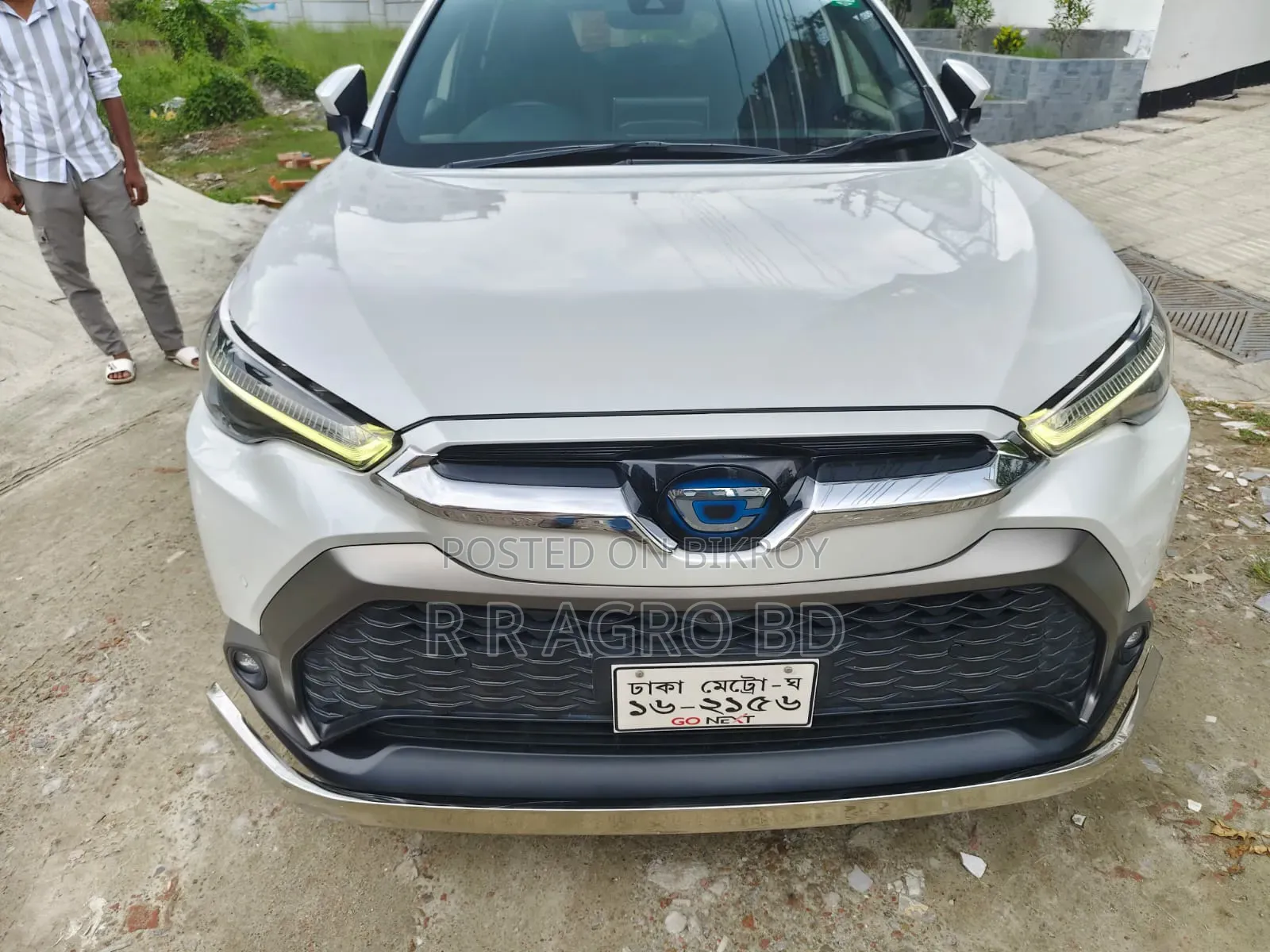 টয়োটা করোল্লা ক্রস ২০২২ পার্ল