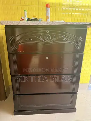 উডেন ওয়ার্ডরোব