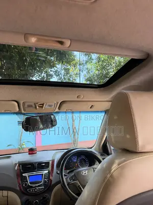 হুন্ডাই অ্যাকসেন্ট ২০১২ লাল