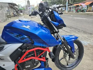 TVS Apache RTR 160 4V 2020 Blue