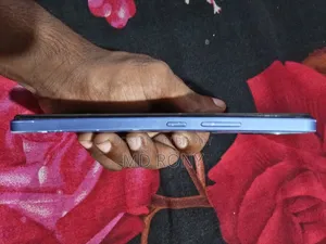Vivo V25 128 GB