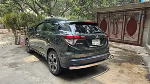হোন্ডা ভেজেল ২০১৫ সবুজ