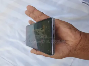 ভিভো ভি২৭ই ২৫৬ জিবি হোয়াইট