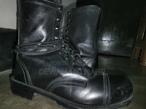 BNCC / Army Combat DMS Boots - Size 42 (Good Condition)