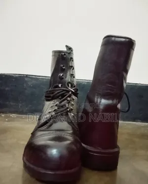 BNCC / Army Combat DMS Boots - Size 42 (Good Condition)