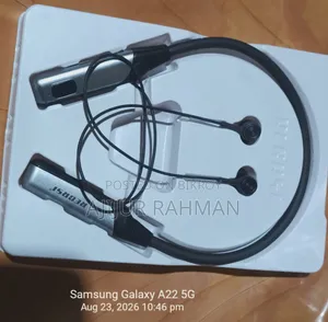 একদম নতুন হেডফোন।