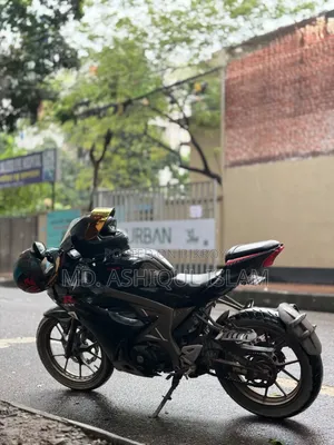 সুজুকি জিএসএক্স-আর১৫০ ২০১৭ ব্ল্যাক