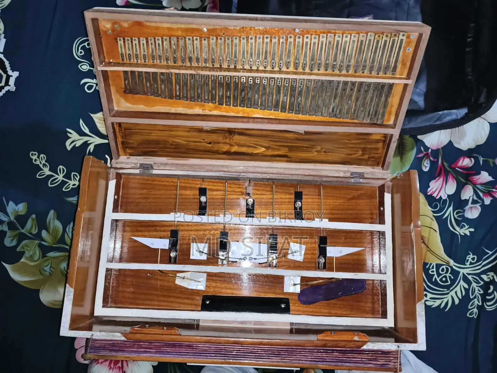 Harmonium for Sale — Good Sound and Condition