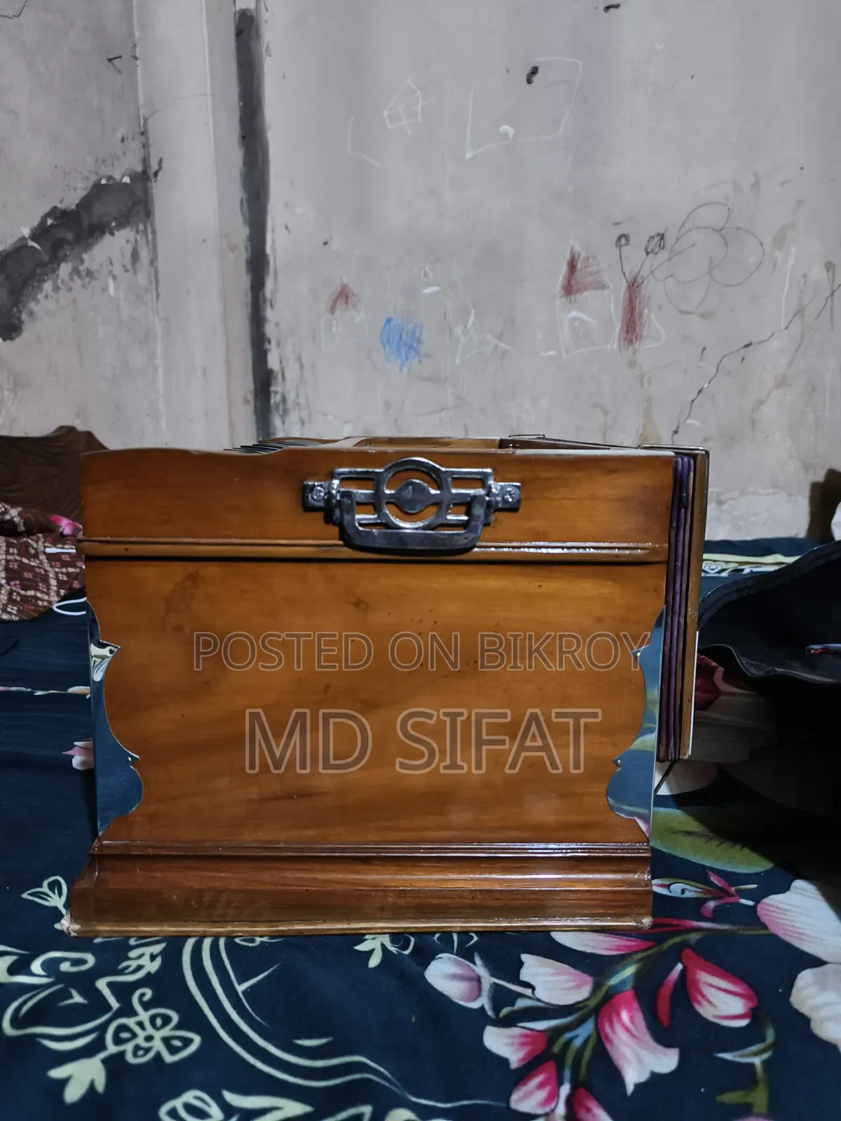 Harmonium for Sale — Good Sound and Condition