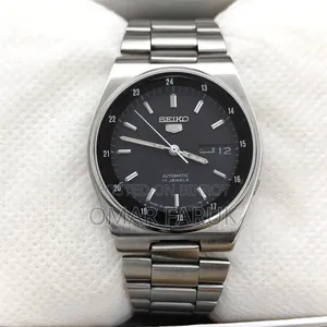 Vintage Seiko 5 Automatic 17 Jewels (Japan) Black Dial Day-Date