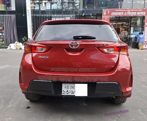 Toyota Auris 2014 Red
