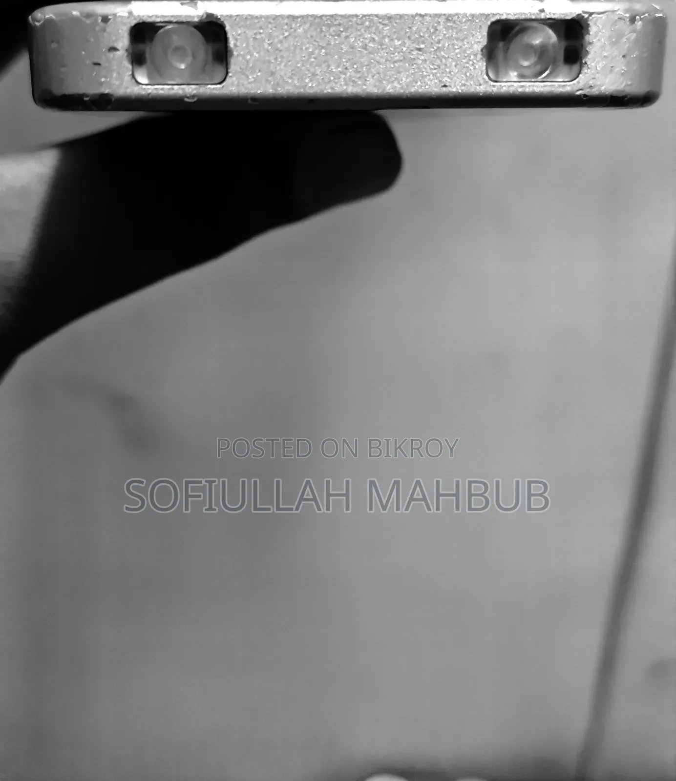 মোবাইল ফোন ৫১২ জিবি গোল্ড