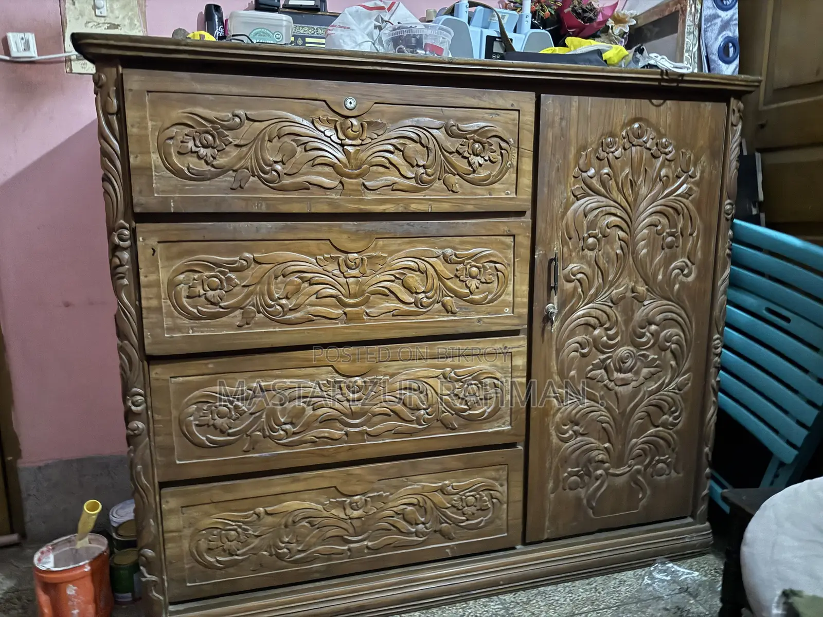 ওয়ার্ডরোব বিক্রয়ের জন্য