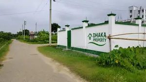 54ft Road 5 Katha Park West at Sector-8