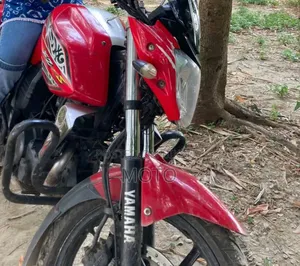 ইয়ামাহা এফজেড ২০১৪ রেড