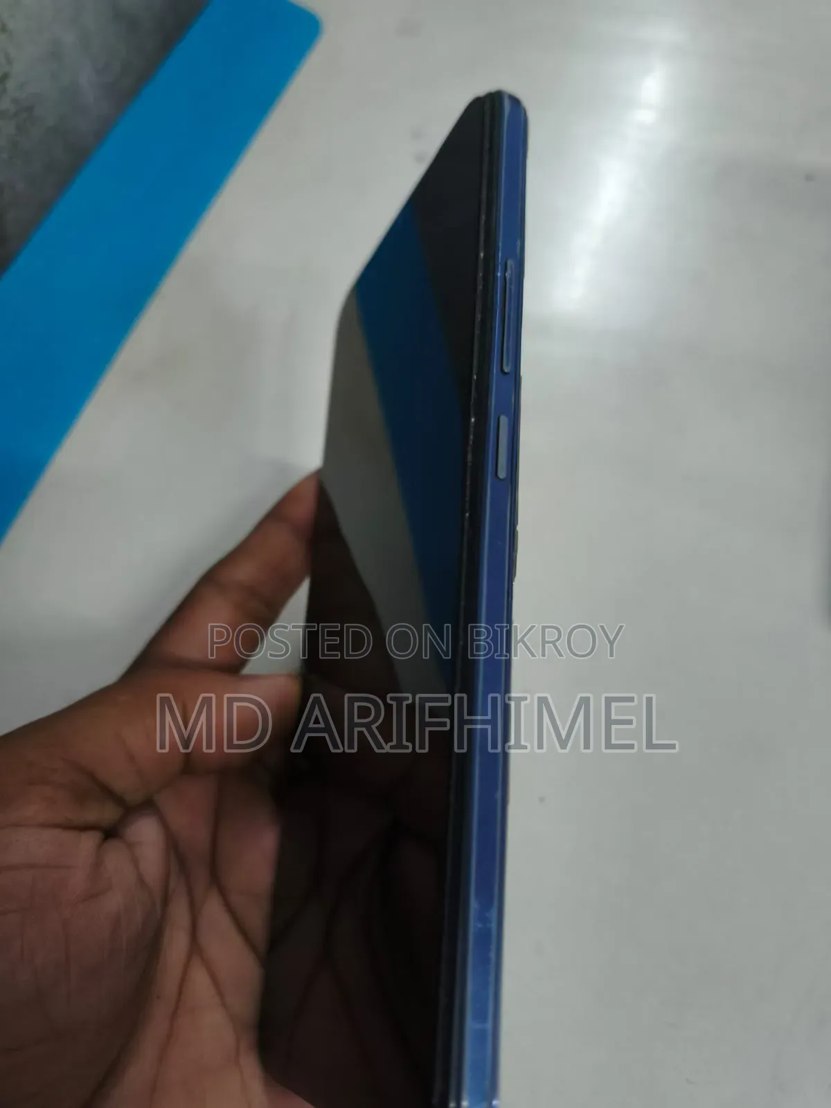 Vivo Y75 128 GB Blue
