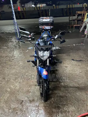 ইয়ামাহা এফজেডএস ভি২ ২০২৩ নীল