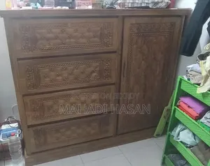 ফার্নিচার আলমারি