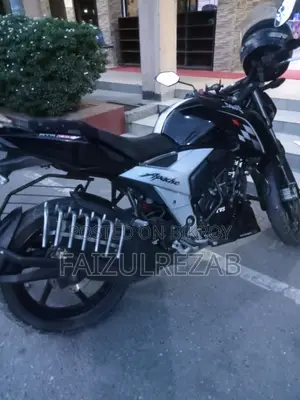 New TVS Apache RTR 160 4V 2021 Black