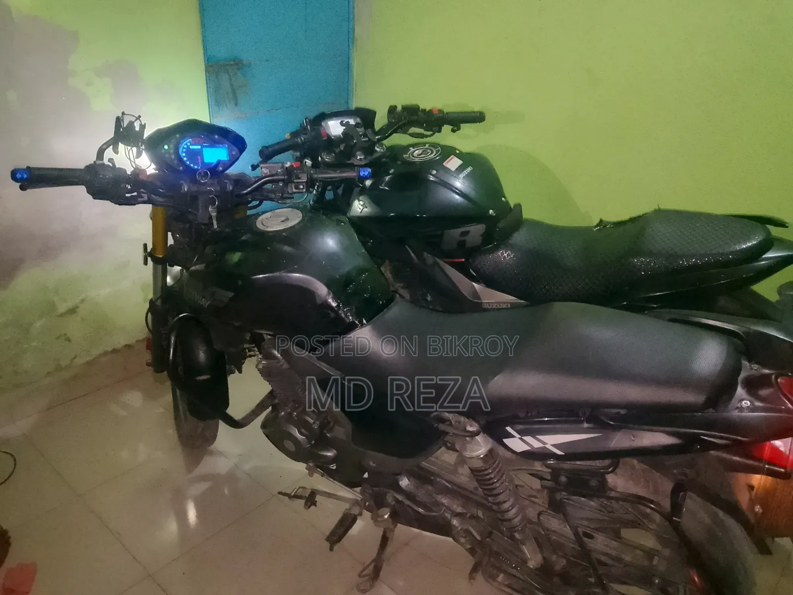 কিওয়ে আরকেএস ১০০ ২০১৫ ব্ল্যাক