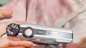 Canon Powershot A3300IS