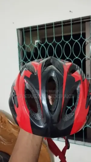 সাইকেলের হেলমেট বা হর্ন