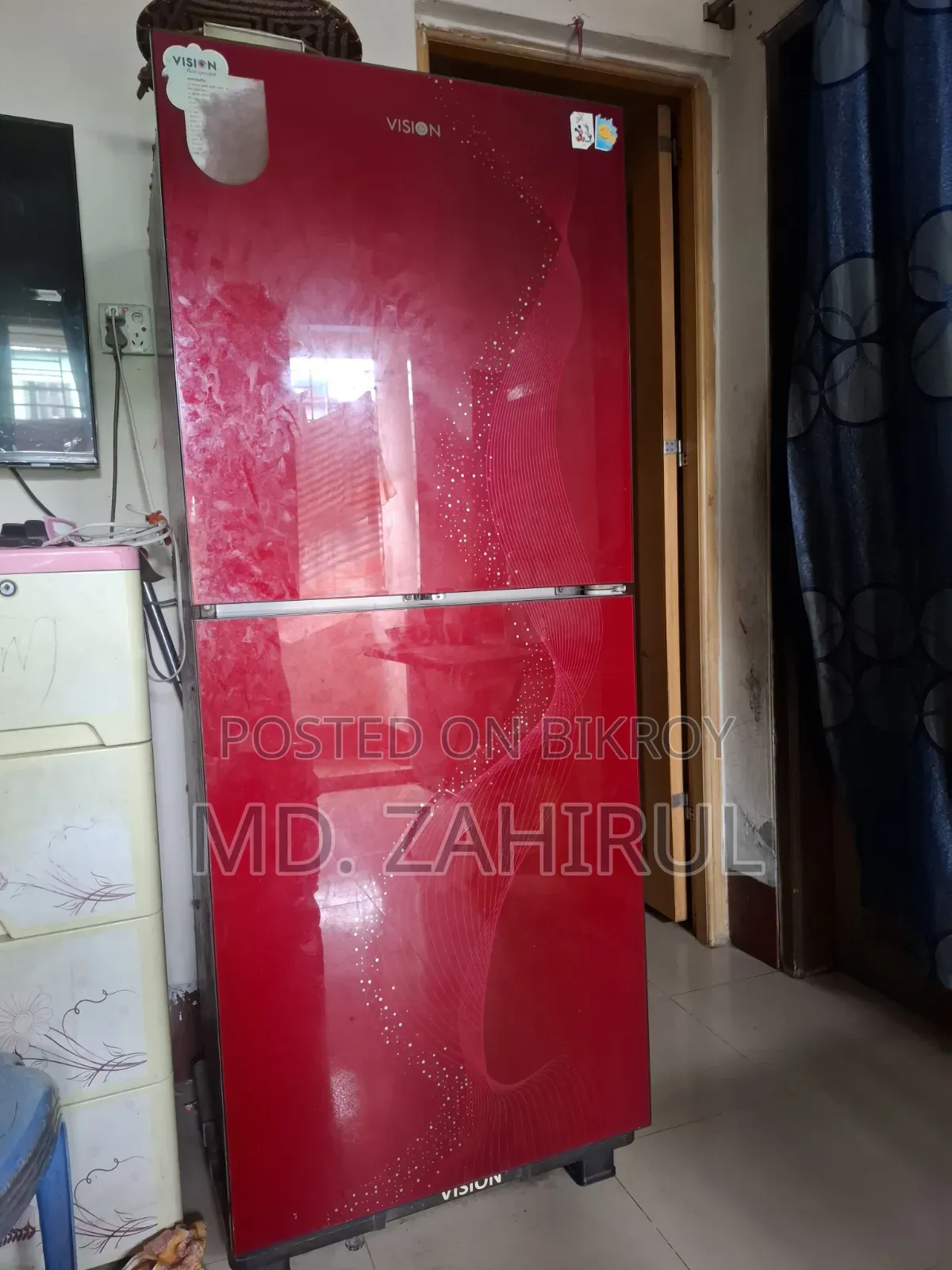 Vision VIS-300G Running Fridge