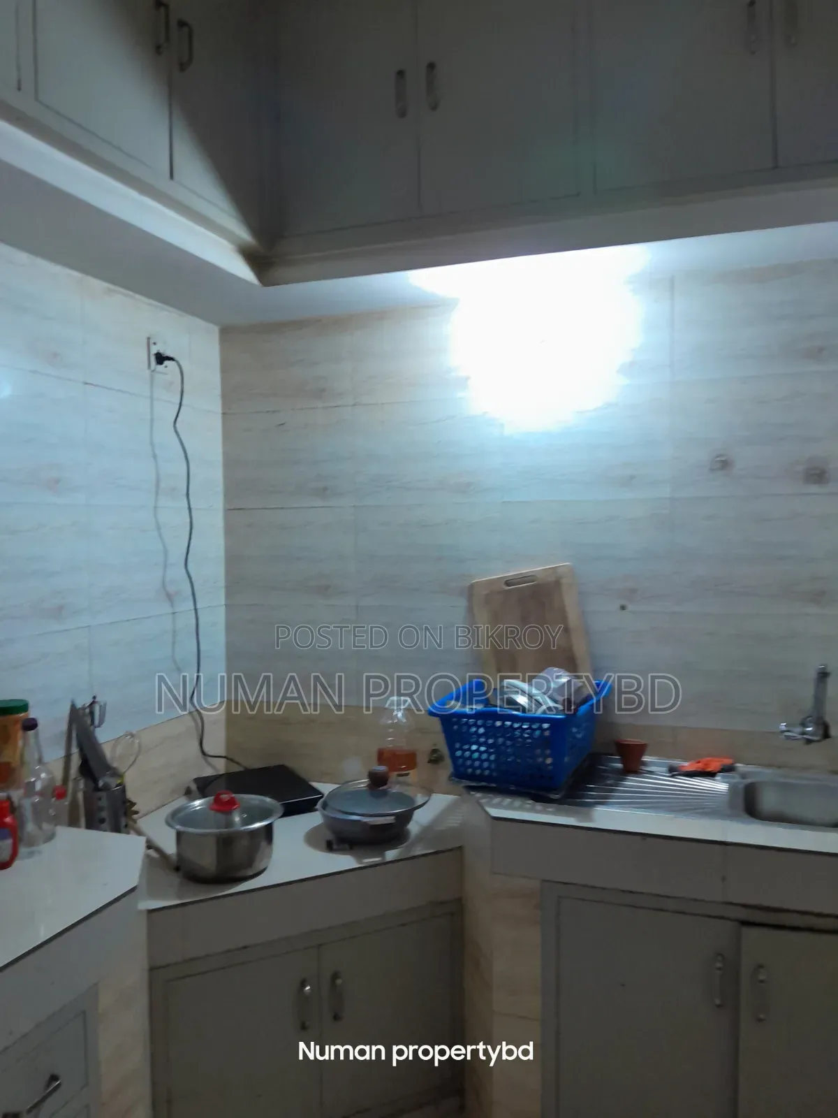 3 Bedroom Apartment in Numan Property Bd, Basundhara for rent