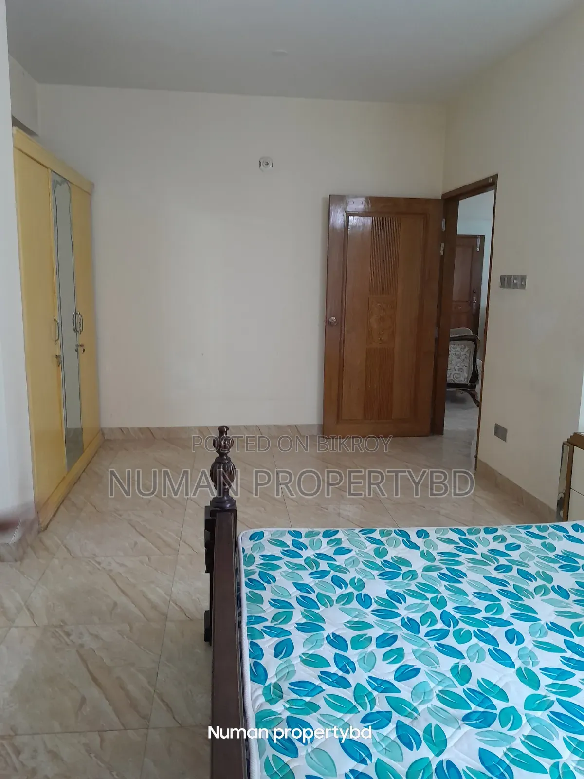 Furnished 4-Bedroom Apartment in Numan Property Bd, Basundhara for rent