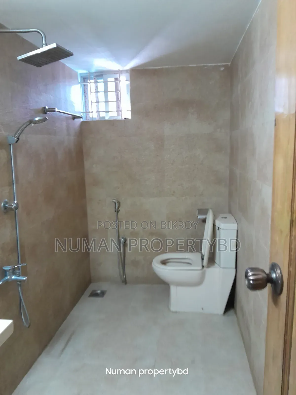 Furnished 4-Bedroom Apartment in Numan Property Bd, Basundhara for rent
