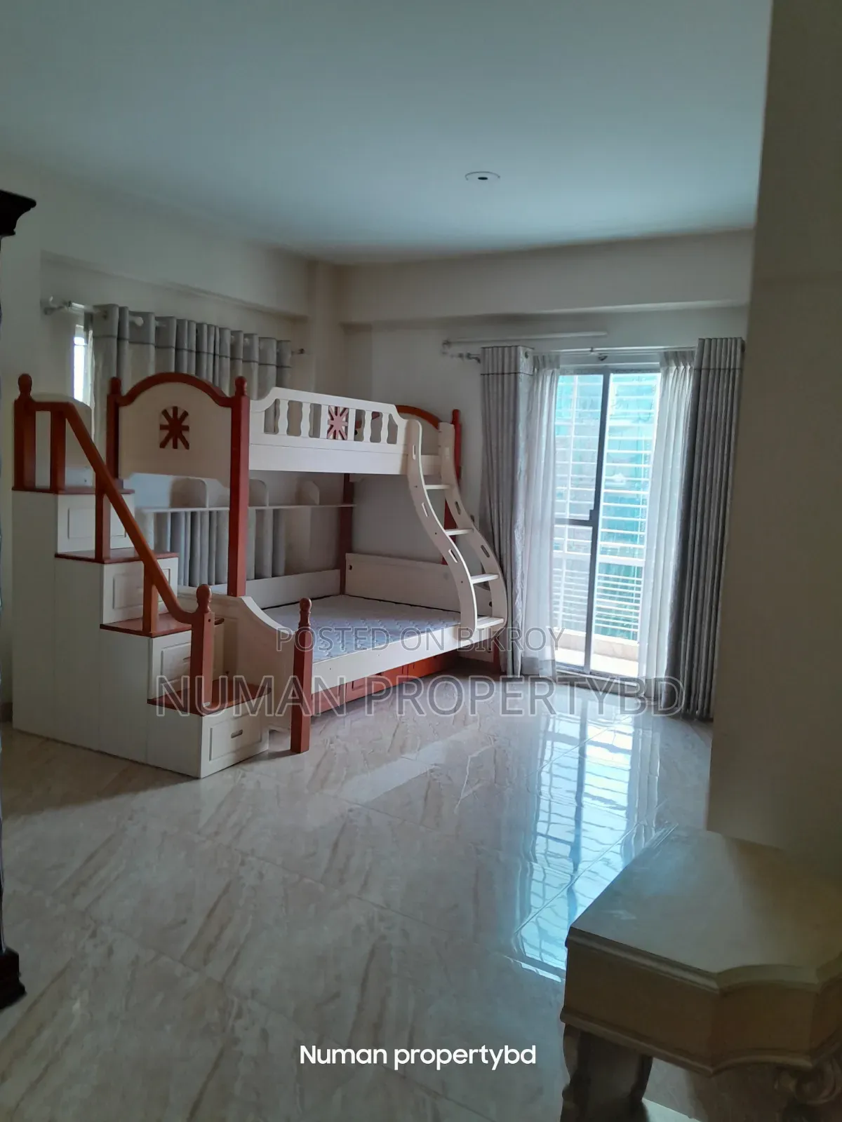 Furnished 4-Bedroom Apartment in Numan Property Bd, Basundhara for rent