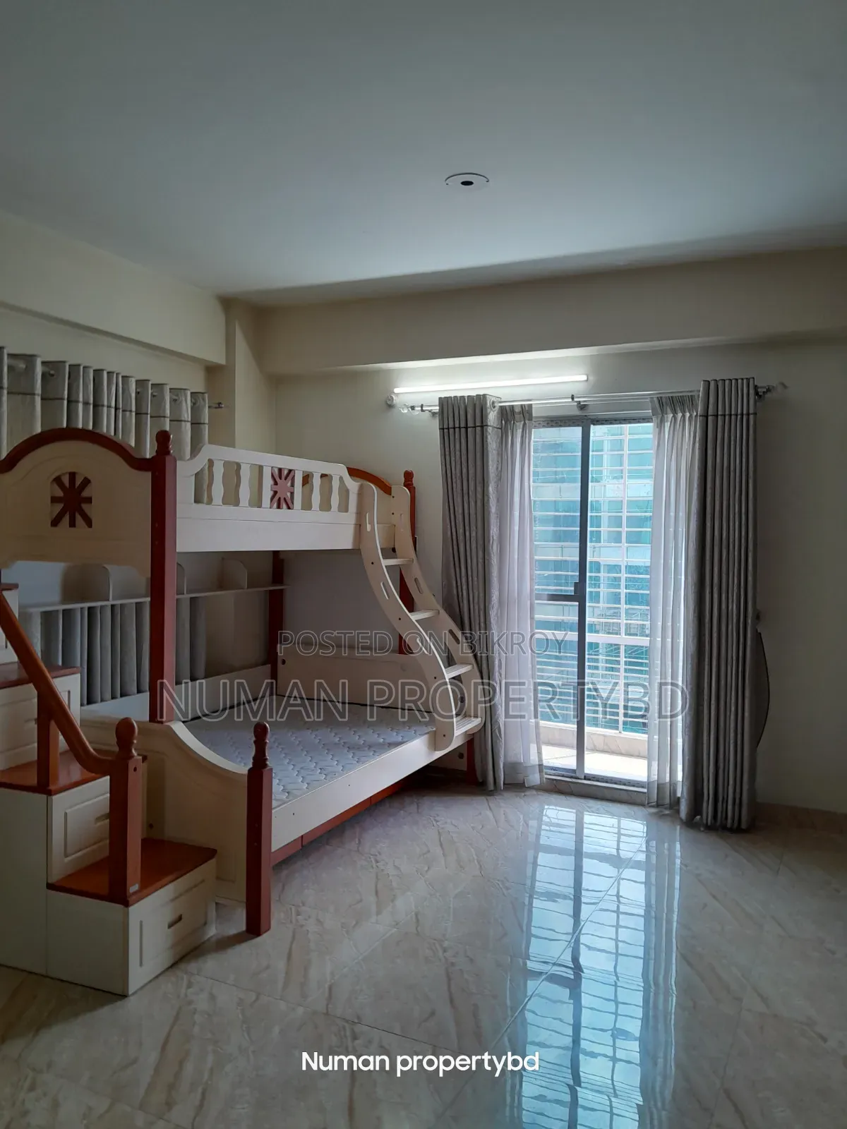 Furnished 4-Bedroom Apartment in Numan Property Bd, Basundhara for rent