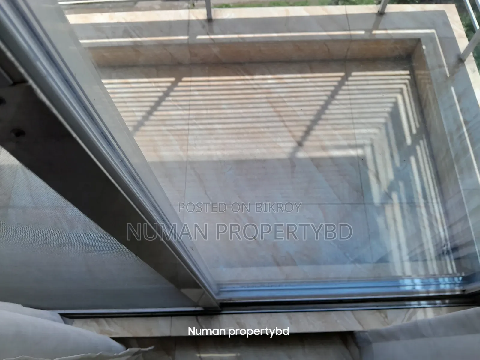Furnished 4-Bedroom Apartment in Numan Property Bd, Basundhara for rent