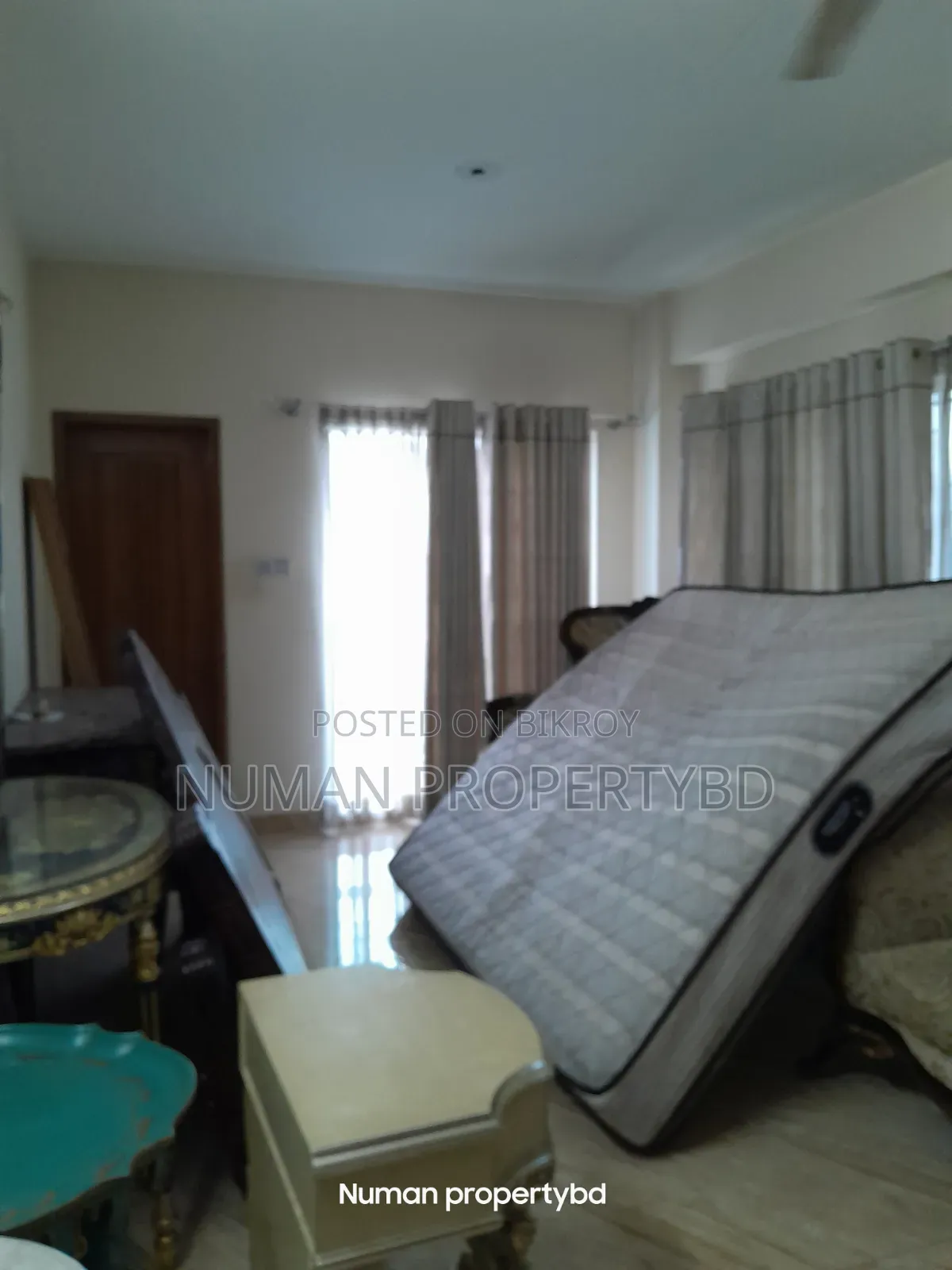 Furnished 4-Bedroom Apartment in Numan Property Bd, Basundhara for rent